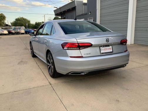 2021 Volkswagen Passat 2.0T SE