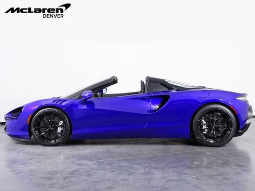 Tanzanite Blue 2025 McLaren Artura