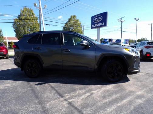 2020 Toyota RAV4 LE