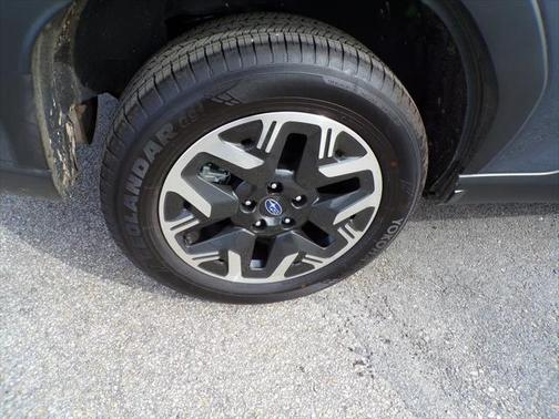 2025 Subaru Forester Base