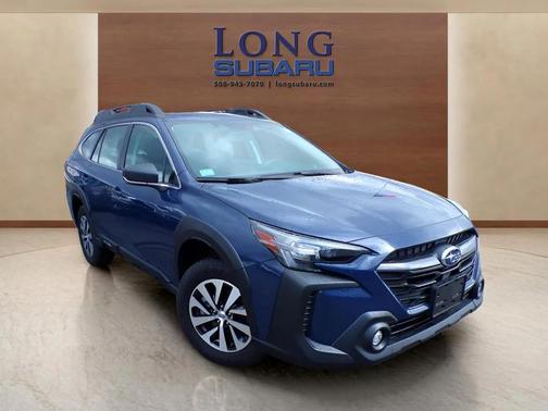 2025 Subaru Outback Base