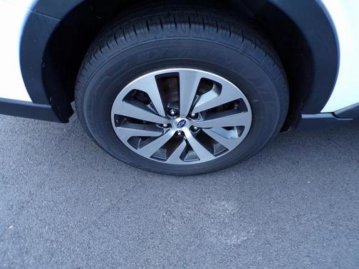 2021 Subaru Outback Base