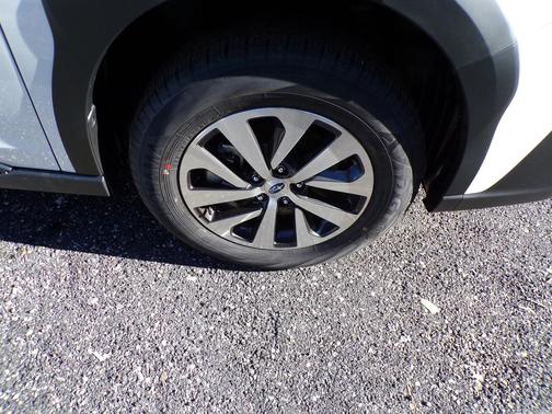 2025 Subaru Outback Base