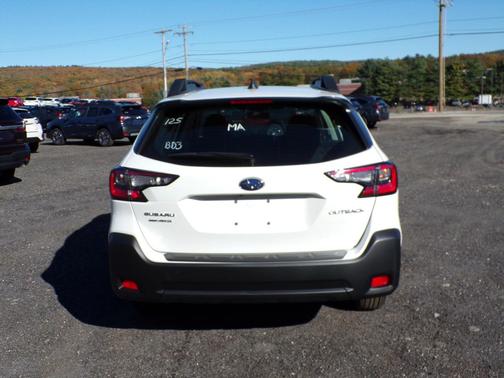 2025 Subaru Outback Base