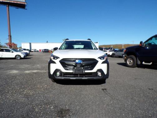 2025 Subaru Outback Base
