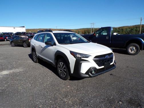 2025 Subaru Outback Base