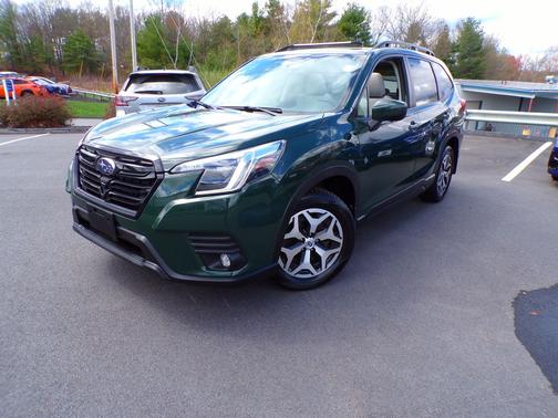 Cascade Green Silica 2024 Subaru Forester Premium