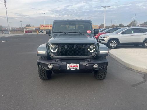 2025 Jeep Gladiator Sport