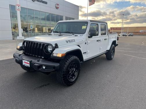 2023 Jeep Gladiator Sport