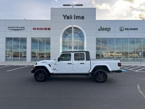 2023 Jeep Gladiator Sport