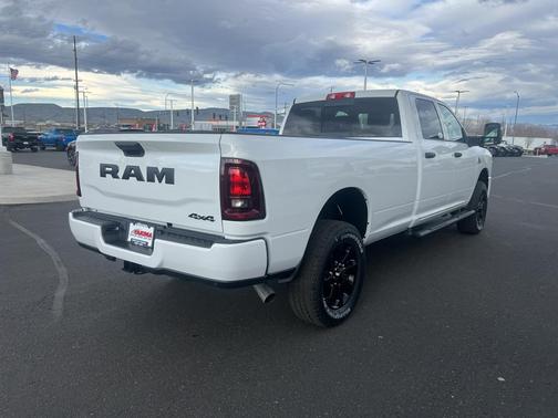 Bright White Clearcoat 2026 RAM 2500 Black Express
