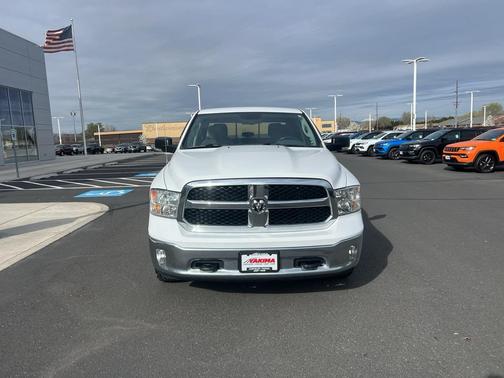 2017 RAM 1500 SLT