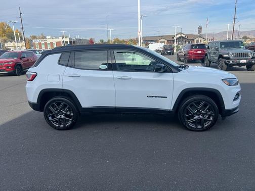 2026 Jeep Compass Limited Altitude