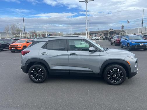 Sterling Gray Metallic 2023 Chevrolet Trailblazer LT