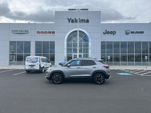 Sterling Gray Metallic 2023 Chevrolet Trailblazer LT
