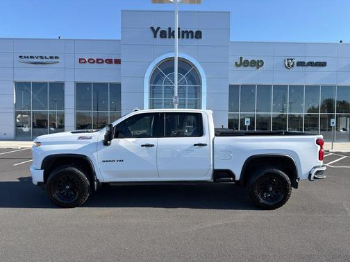 Summit White 2023 Chevrolet Silverado 3500 LTZ