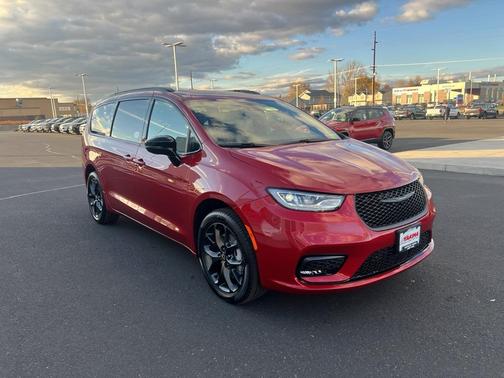 2026 Chrysler Pacifica Limited