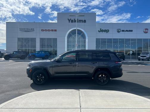 2025 Jeep Grand Cherokee L Laredo