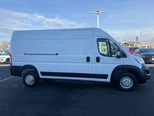 Bright White Clearcoat 2026 RAM ProMaster 2500 High Roof