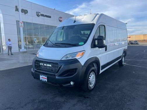 Bright White Clearcoat 2026 RAM ProMaster 2500 High Roof