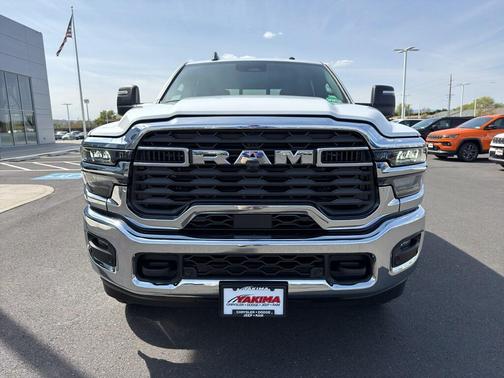 Bright White Clearcoat 2026 RAM 2500 Tradesman