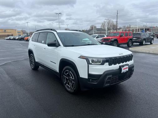 2026 Jeep Cherokee LAREDO/LIMITED