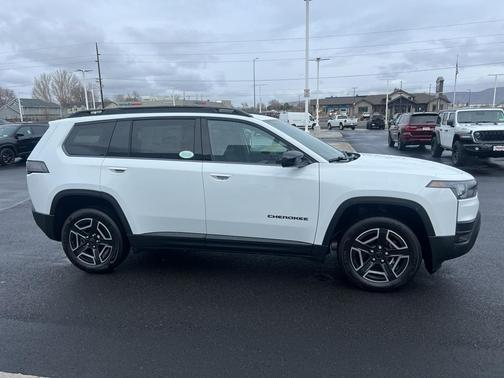 2026 Jeep Cherokee LAREDO/LIMITED