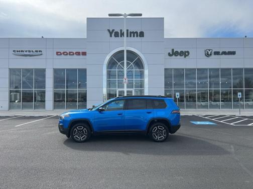 Hydro Blue Pearlcoat 2026 Jeep Cherokee LAREDO/LIMITED