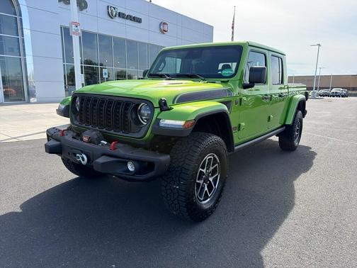 Mojito! Clearcoat 2026 Jeep Gladiator Shadow Ops