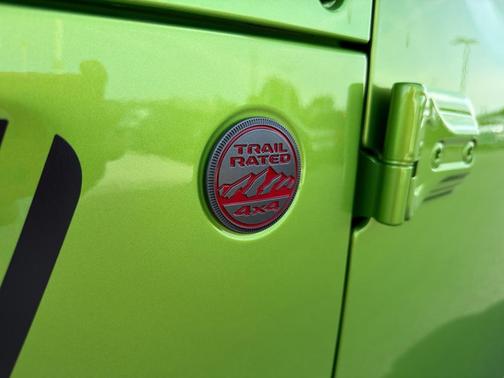 Mojito! Clearcoat 2026 Jeep Gladiator Shadow Ops