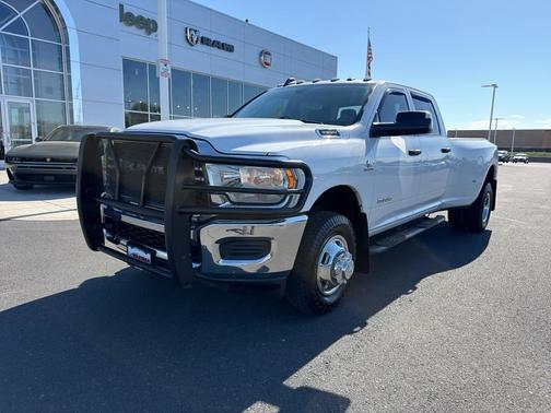 Bright White Clearcoat 2019 RAM 3500 Tradesman