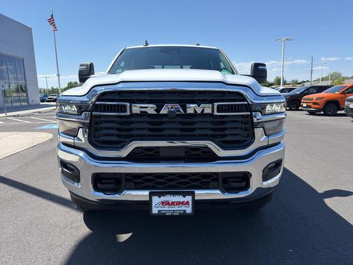 Bright White Clearcoat 2026 RAM 2500 Tradesman