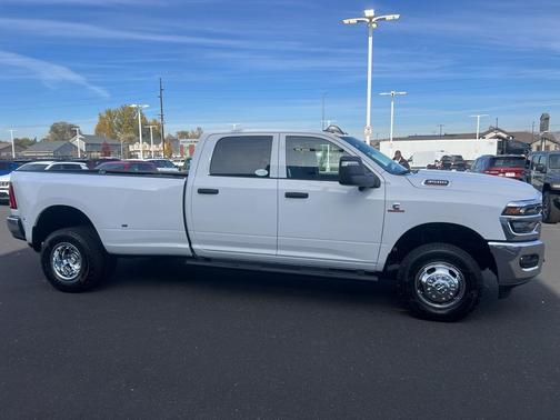 Bright White Clearcoat 2026 RAM 3500 Tradesman