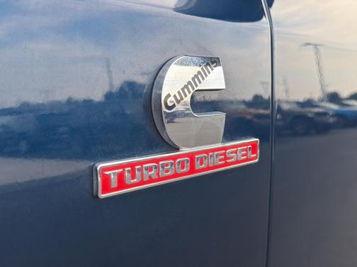 Patriot Blue Pearlcoat 2022 RAM 2500 Laramie
