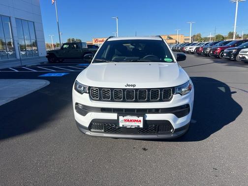 Bright White Clearcoat 2026 Jeep Compass Latitude