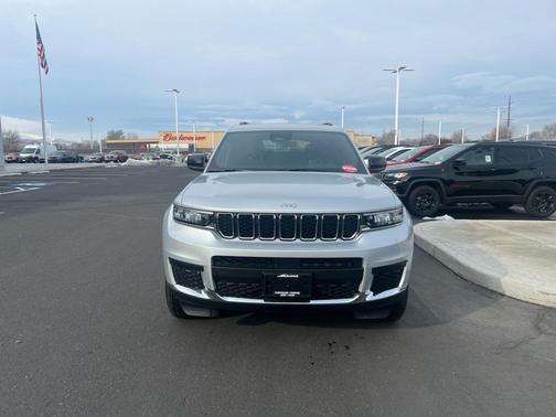 2025 Jeep Grand Cherokee L Laredo