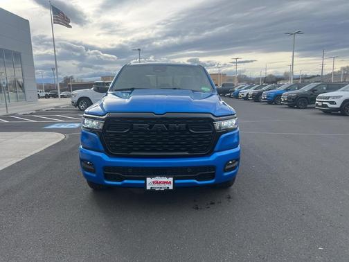 Hydro Blue Pearlcoat 2026 RAM 1500 Big Horn