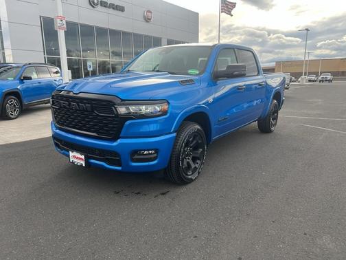 Hydro Blue Pearlcoat 2026 RAM 1500 Big Horn