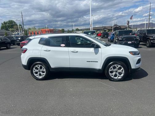 2025 Jeep Compass Latitude