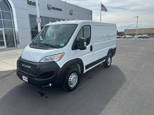 Bright White Clearcoat 2026 RAM ProMaster 1500 Low Roof