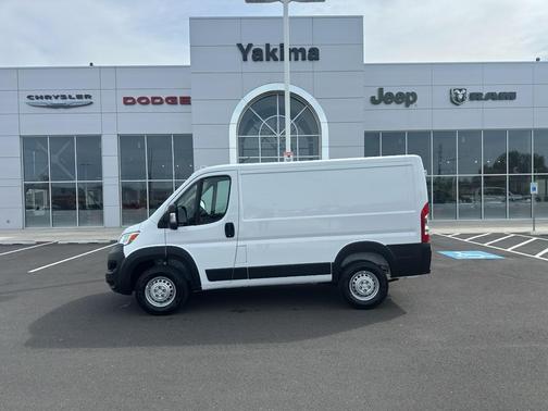 Bright White Clearcoat 2026 RAM ProMaster 1500 Low Roof