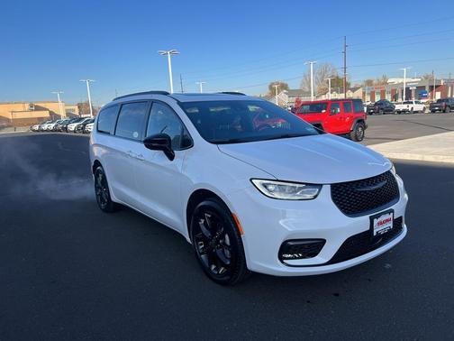 2026 Chrysler Pacifica Limited