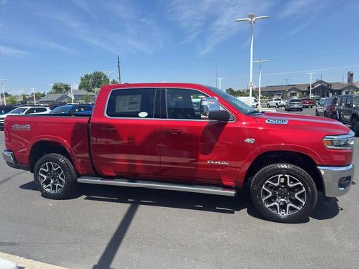 Molten Red Pearlcoat 2026 RAM 1500 Laramie