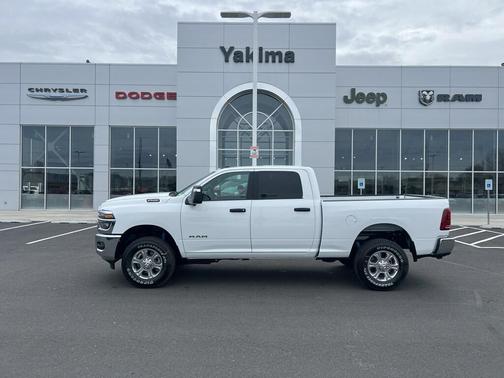 Bright White Clearcoat 2026 RAM 2500 Big Horn