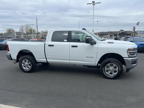 Bright White Clearcoat 2026 RAM 2500 Big Horn
