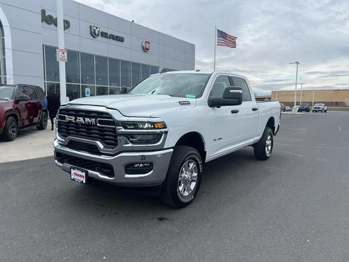 Bright White Clearcoat 2026 RAM 2500 Big Horn