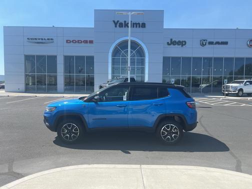 2024 Jeep Compass Trailhawk