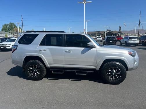 2023 Toyota 4Runner TRD Off Road Premium