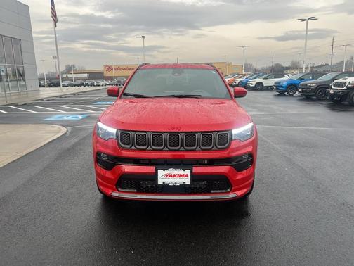 2023 Jeep Compass (RED) Edition