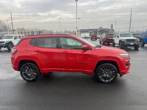 2023 Jeep Compass (RED) Edition